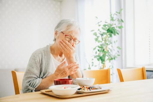 前橋市の歯医者、前橋けやき歯科・矯正歯科の高齢者歯科